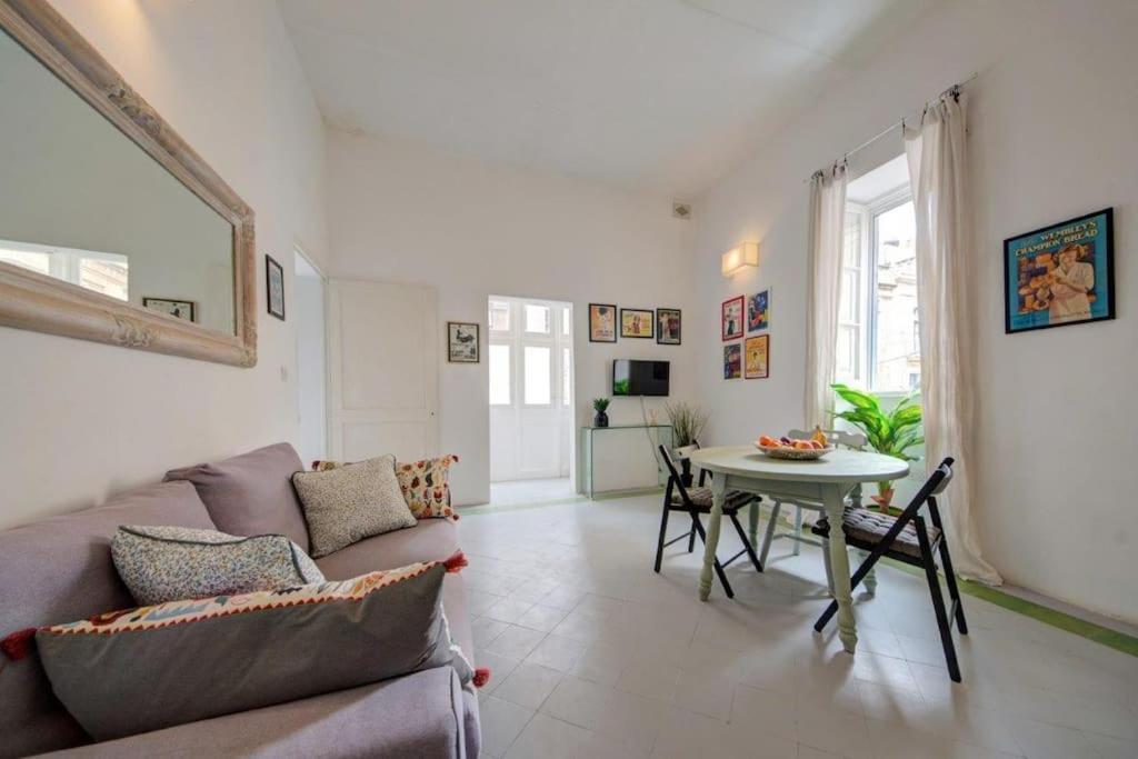 Traditional Maltese Town House In Floriana 외부 사진